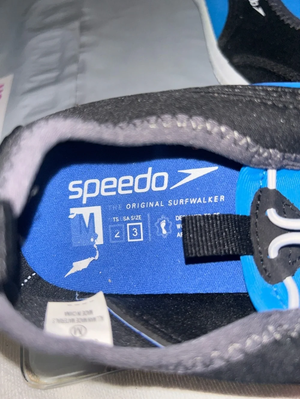 Speedo lightweight water